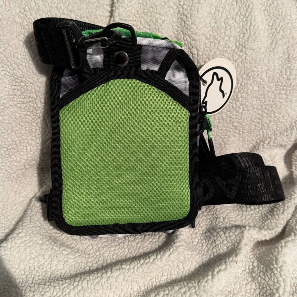 WOLF Black & White Tie-Dye Sling Bag with Green Accents - Picture 3 of 4
